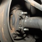 suspension-automobile-signes-dusure-et-de-fatigue-conseils-pratiques-pour-les-detecter